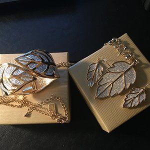 Silver Shimmer Gold Tone Leaf Set -  NEW WITH TAGS